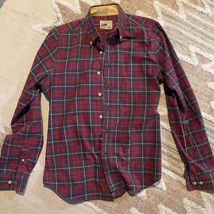 Men’s great condition Gant Rugger plaid button down.